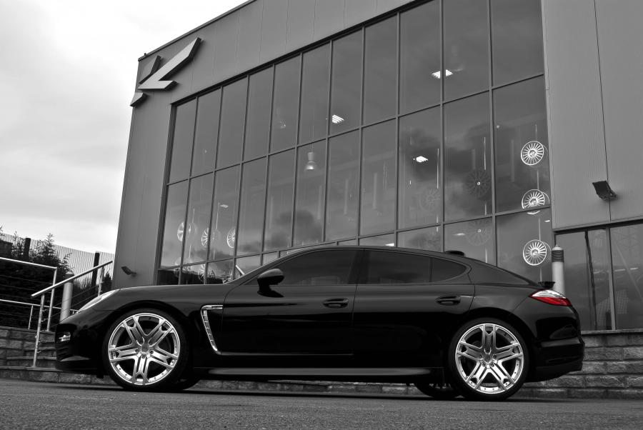  Porsche Panamera RS600 by Project Kahn 2011 года  (фото 4 из 15)